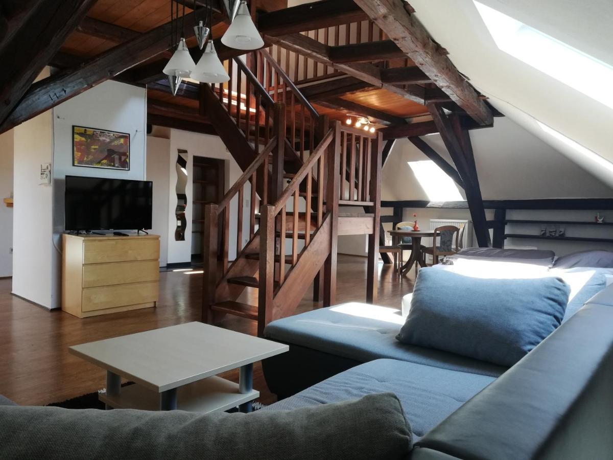 Ferienwohnung Gruner Baum Naila Ngoại thất bức ảnh